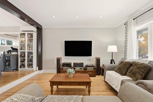 Living room - 17 Rue Des Perdrix, Saint-Basile-Le-Grand, QC - Indoor Photo Showing Living Room