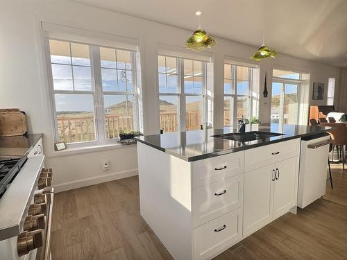 Kitchen - 30Z Ch. Joseph-Leblanc, Les Îles-De-La-Madeleine, QC - Indoor Photo Showing Kitchen