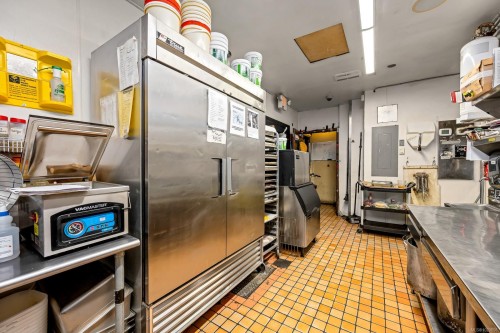 1175 Cliffe Ave, Courtenay, BC 