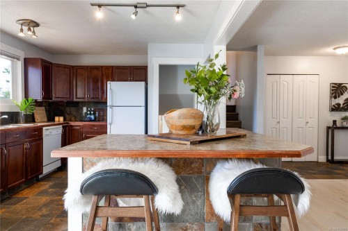 2112 Boxwood Rd, Nanaimo, BC 