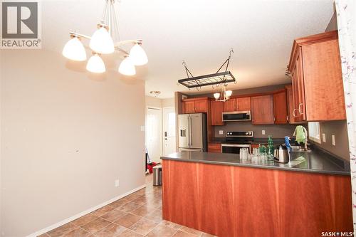406 Main Street, Climax, SK - Indoor Photo Showing Kitchen