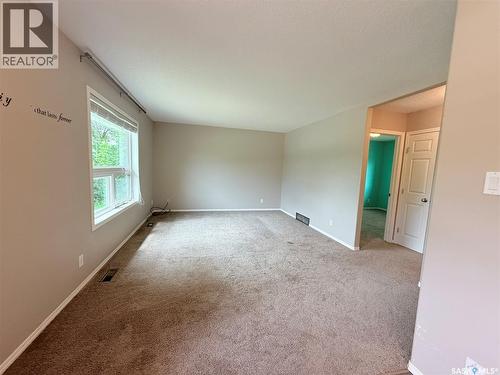 406 Main Street, Climax, SK - Indoor Photo Showing Other Room
