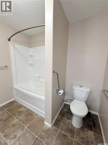 406 Main Street, Climax, SK - Indoor