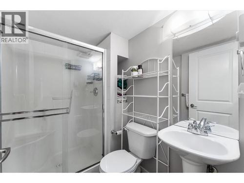 555 Yates Road Unit# 403, Kelowna, BC - Indoor Photo Showing Bathroom
