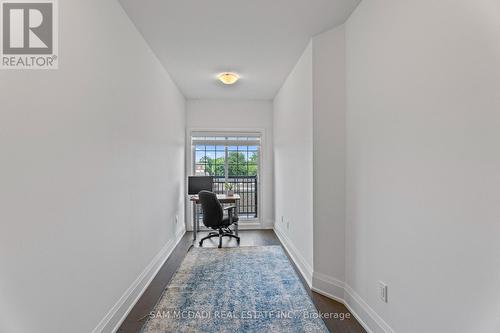 21 - 95 Brookfield Road, Oakville, ON - Indoor