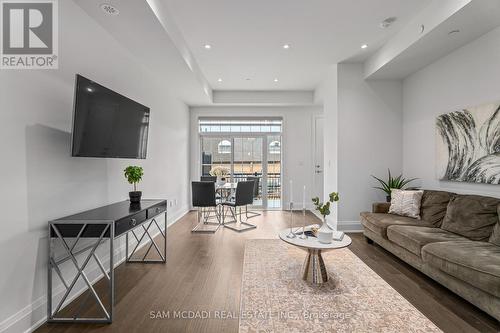 21 - 95 Brookfield Road, Oakville, ON - Indoor Photo Showing Living Room