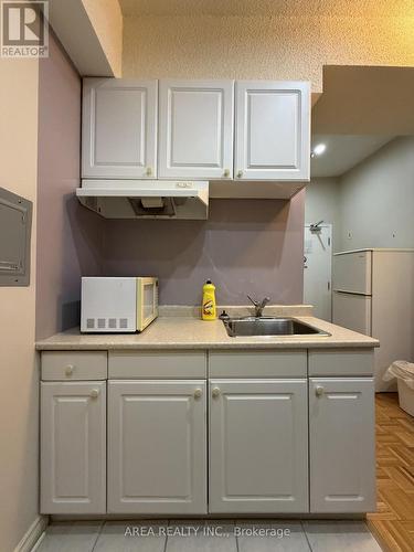 135 Jarvis Street, Toronto, ON 