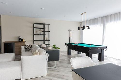 Salon - 101-555  - 565 Rue René-Lecavalier, Terrebonne (Terrebonne), QC - Indoor Photo Showing Other Room