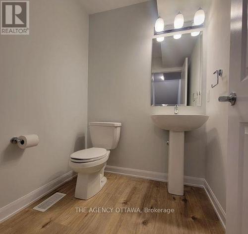 12 - 401 Glenroy Gilbert Drive, Ottawa, ON - Indoor Photo Showing Bathroom