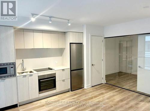 622 - 1 Jarvis Street, Hamilton, ON - Indoor Photo Showing Kitchen
