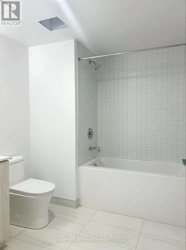 622 - 1 Jarvis Street, Hamilton, ON - Indoor Photo Showing Bathroom