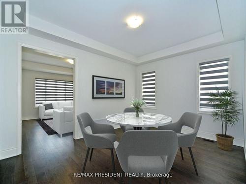 210 Mckean Drive, Whitchurch-Stouffville, ON - Indoor Photo Showing Dining Room