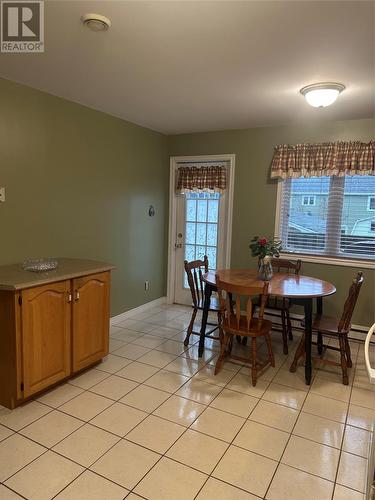 29 Ashgrove Drive, Paradise, NL - Indoor Photo Showing Dining Room