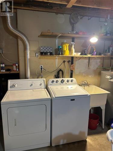 29 Ashgrove Drive, Paradise, NL - Indoor Photo Showing Laundry Room