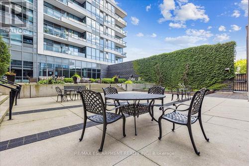 316 - 1 Hurontario Street, Mississauga, ON - Outdoor