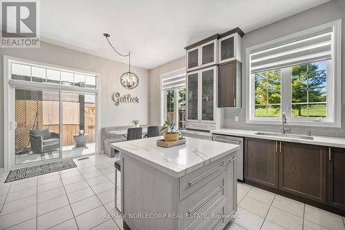 68 Inverness Way, Bradford West Gwillimbury, ON - Indoor Photo Showing Kitchen