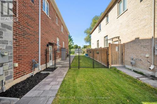 68 Inverness Way, Bradford West Gwillimbury, ON - Outdoor