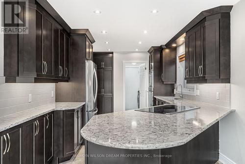 1678 Smithers Crescent, Ottawa, ON - Indoor Photo Showing Kitchen With Double Sink With Upgraded Kitchen