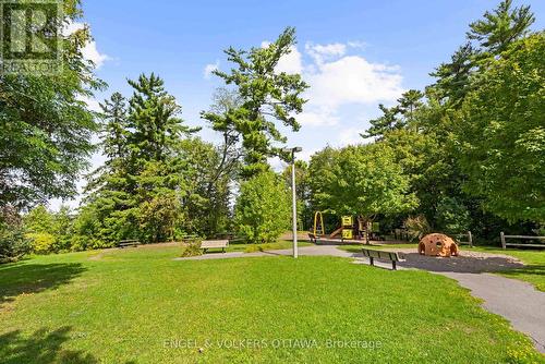 Royal Ridge Park - 100m Walk - 135 Challenge Crescent, Ottawa, ON - Outdoor
