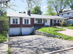 14 ROBERTA CRESCENT  Ottawa, ON K2J 1G6