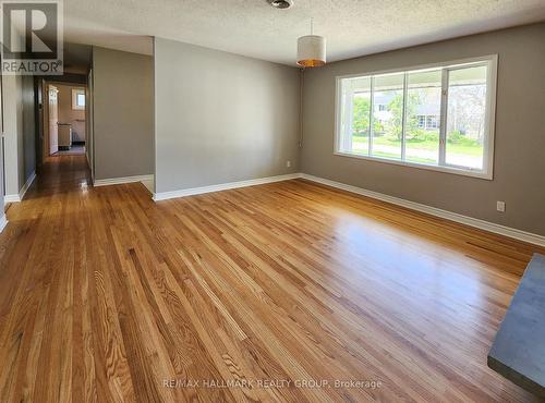 14 Roberta Crescent, Ottawa, ON - Indoor Photo Showing Other Room