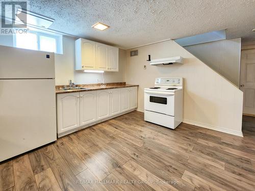 14 Roberta Crescent, Ottawa, ON - Indoor Photo Showing Kitchen With Double Sink