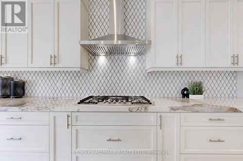 51A Puccini Drive, Richmond Hill, ON - Indoor Photo Showing Kitchen