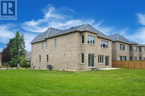 51A Puccini Drive, Richmond Hill, ON - Outdoor