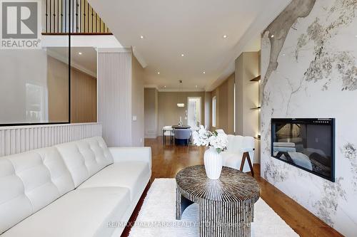 51A Puccini Drive, Richmond Hill, ON - Indoor Photo Showing Living Room