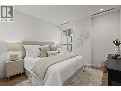 First Bedroom - 3340 Lakeshore Road Unit# 902, Kelowna, BC - Indoor Photo Showing Bedroom