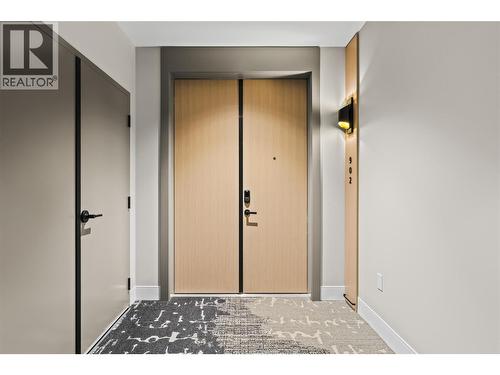 Exterior Entrance - 3340 Lakeshore Road Unit# 902, Kelowna, BC - Indoor Photo Showing Other Room