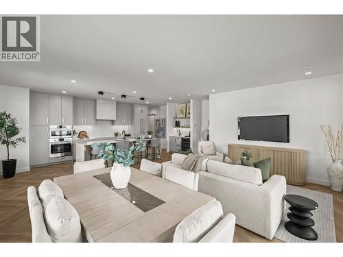 Living & Dining - 3340 Lakeshore Road Unit# 902, Kelowna, BC - Indoor