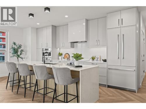 Kitchen - 3340 Lakeshore Road Unit# 902, Kelowna, BC - Indoor Photo Showing Kitchen With Upgraded Kitchen
