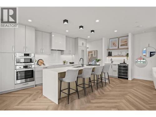 Kitchen - 3340 Lakeshore Road Unit# 902, Kelowna, BC - Indoor Photo Showing Kitchen With Upgraded Kitchen