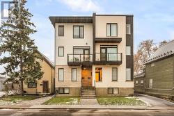 B - 72 ARMSTRONG STREET  Ottawa, ON K1Y 2V7
