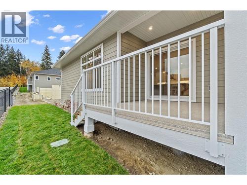 231 20 Street Ne Unit# 12, Salmon Arm, BC - Outdoor