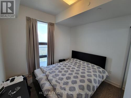 5705 - 11 Wellesley Street W, Toronto, ON - Indoor Photo Showing Bedroom