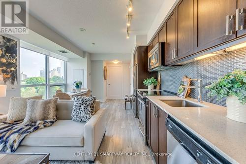 905 - 18 Graydon Hall Drive, Toronto, ON - Indoor Photo Showing Other Room