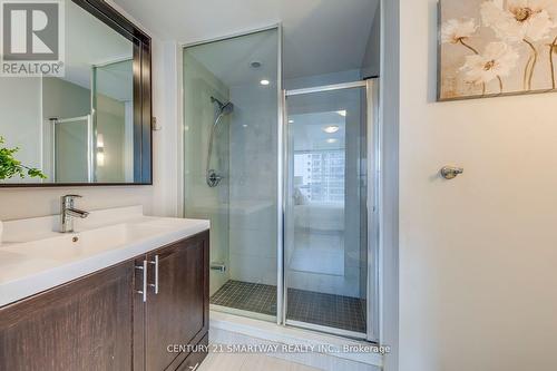905 - 18 Graydon Hall Drive, Toronto, ON - Indoor Photo Showing Bathroom