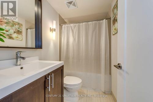 905 - 18 Graydon Hall Drive, Toronto, ON - Indoor Photo Showing Bathroom