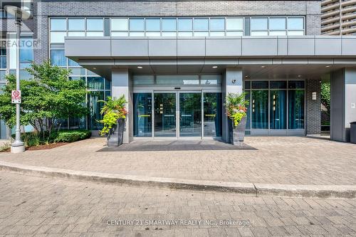 905 - 18 Graydon Hall Drive, Toronto, ON - Outdoor