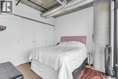 205 490 2Nd Avenue S, Saskatoon, SK - Indoor Photo Showing Bedroom