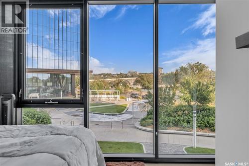 205 490 2Nd Avenue S, Saskatoon, SK - Indoor Photo Showing Bedroom