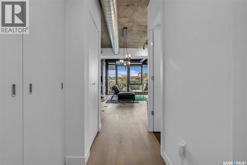 205 490 2Nd Avenue S, Saskatoon, SK - Indoor Photo Showing Other Room