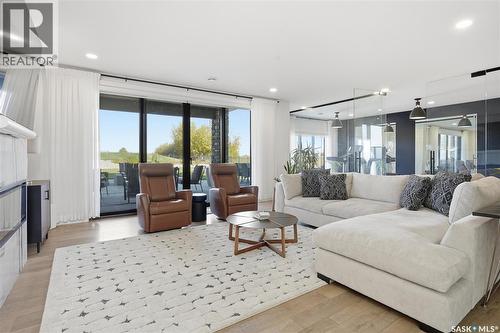 100 Greenbryre Crescent N, Corman Park Rm No. 344, SK - Indoor Photo Showing Living Room