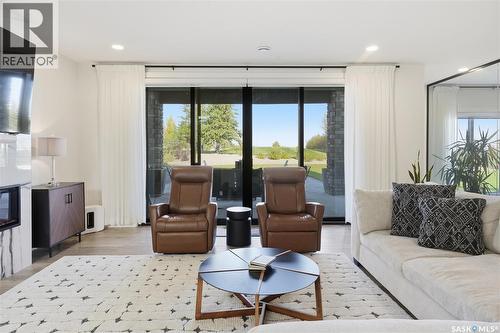 100 Greenbryre Crescent N, Corman Park Rm No. 344, SK - Indoor Photo Showing Living Room