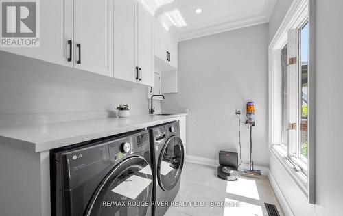 10 Kresia Lane, Clarington, ON - Indoor Photo Showing Laundry Room