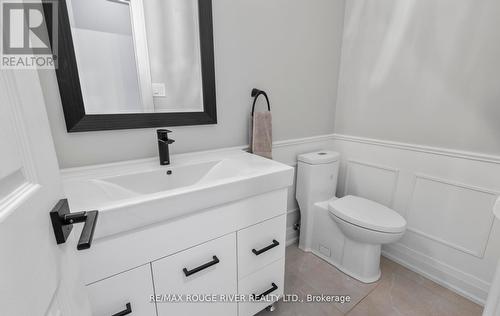 10 Kresia Lane, Clarington, ON - Indoor Photo Showing Bathroom