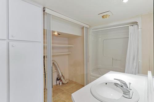Salle de bains - 22 Rue St-Joseph, Saint-Louis-De-Gonzague, QC - Indoor Photo Showing Bathroom