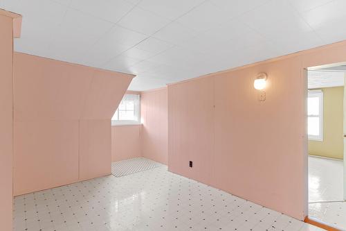 Boudoir - 22 Rue St-Joseph, Saint-Louis-De-Gonzague, QC - Indoor Photo Showing Other Room